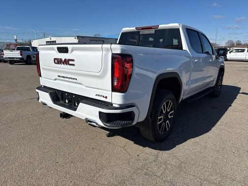 2025 GMC Sierra 1500 AT4