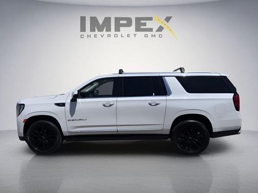 White Frost Tricoat 2023 GMC Yukon XL Denali