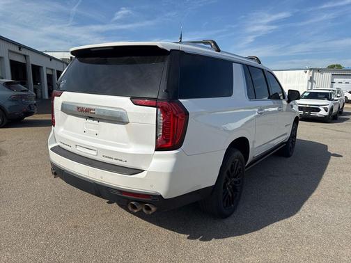 White Frost Tricoat 2023 GMC Yukon XL Denali