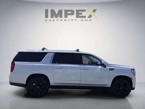 White Frost Tricoat 2023 GMC Yukon XL Denali