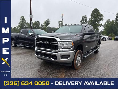 2022 RAM 2500 Tradesman Crew Cab 4x4 6'4' Box