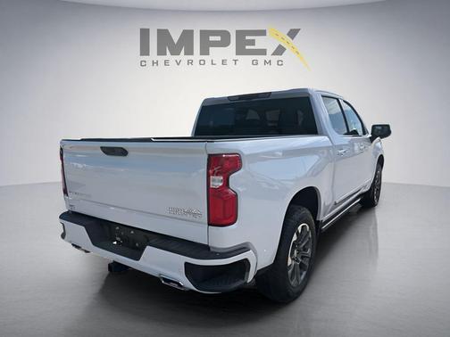 Polar White Tricoat 2026 Chevrolet Silverado 1500 High Country