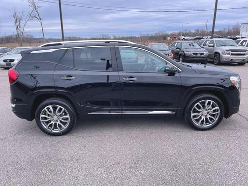 2023 GMC Terrain Denali