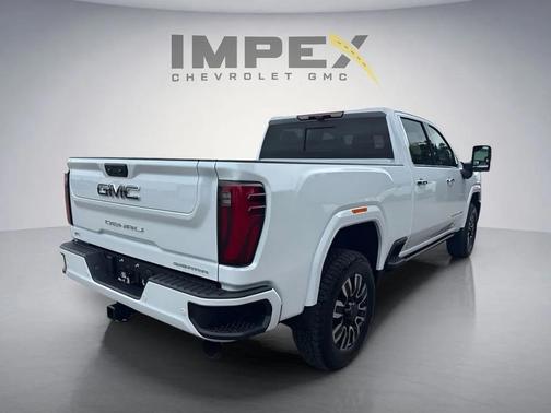 Glacier White Tricoat 2026 GMC Sierra 2500 Denali Ultimate