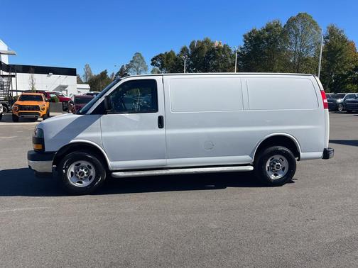 2023 GMC Savana 2500 Work Van
