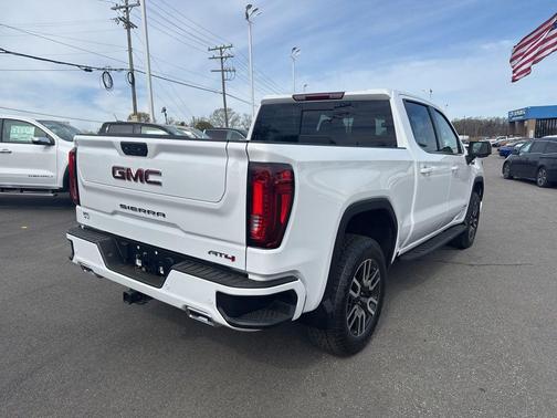 Summit White 2025 GMC Sierra 1500 AT4