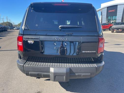 2025 Toyota Land Cruiser Base