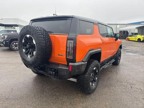 2024 GMC HUMMER EV SUV 2X