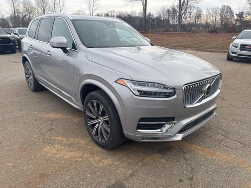 2024 Volvo XC90 B5 Plus Bright Theme