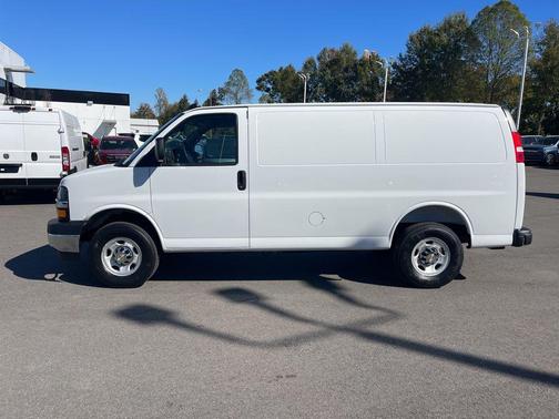 2025 Chevrolet Express 2500 RWD 2500 Regular Wheelbase WT