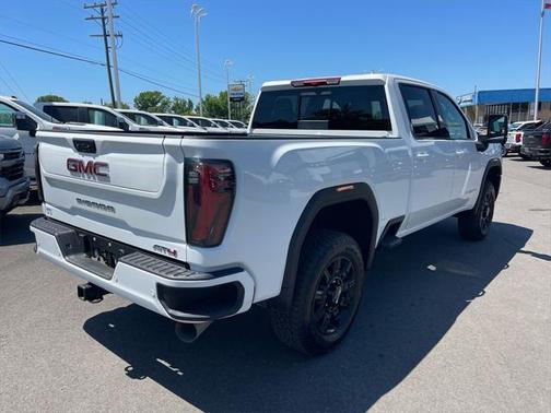 2025 GMC Sierra 2500 AT4