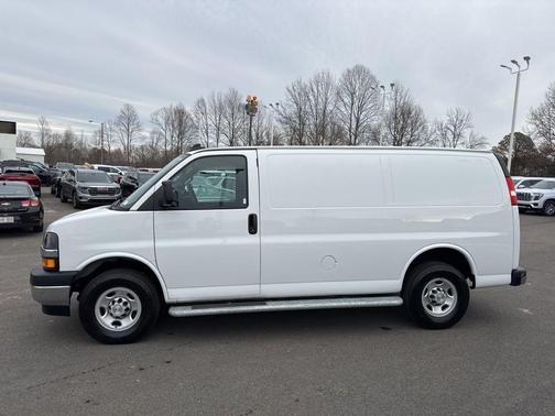 2024 Chevrolet Express 2500 RWD 2500 Regular Wheelbase WT