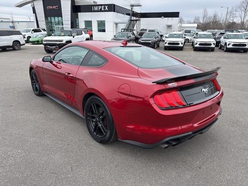 2022 Ford Mustang EcoBoost