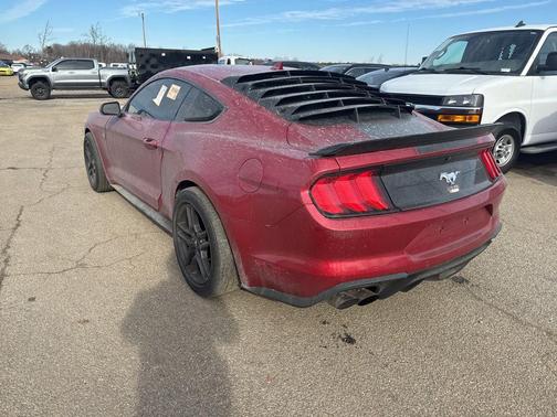 2022 Ford Mustang EcoBoost