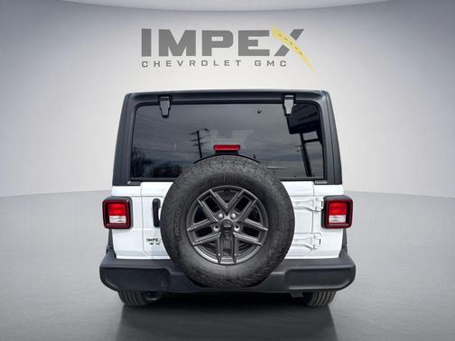 Bright White Clearcoat 2025 Jeep Wrangler Sport S