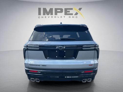 Sterling Gray Metallic 2026 Chevrolet Traverse RS