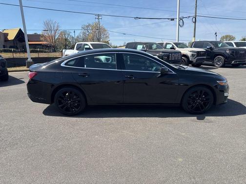 Mosaic Black Metallic 2024 Chevrolet Malibu 1LT