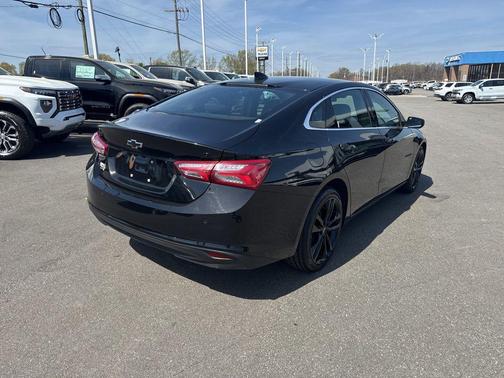 Mosaic Black Metallic 2024 Chevrolet Malibu 1LT
