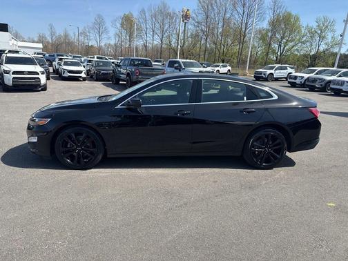 Mosaic Black Metallic 2024 Chevrolet Malibu 1LT
