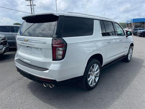 2022 Chevrolet Suburban 4WD High Country