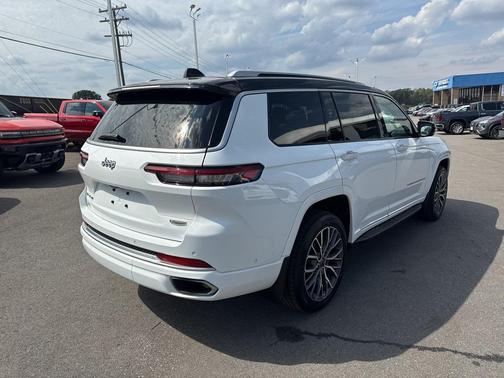 2022 Jeep Grand Cherokee L Summit Reserve