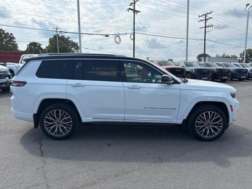 2022 Jeep Grand Cherokee L Summit Reserve