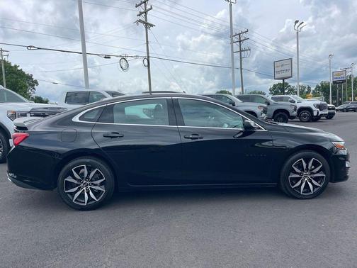 2024 Chevrolet Malibu FWD RS