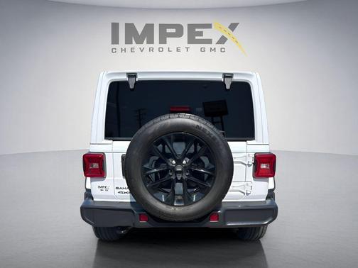 Bright White Clearcoat 2025 Jeep Wrangler 4xe Sahara