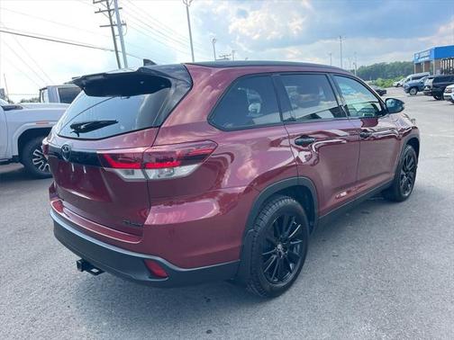 2019 Toyota Highlander SE