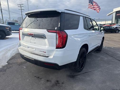 2021 GMC Yukon 4WD AT4