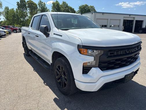Summit White 2024 Chevrolet Silverado 1500 Custom