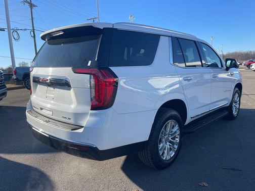 2021 GMC Yukon SLT