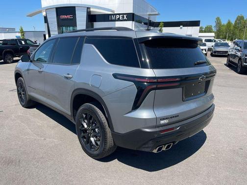 2024 Chevrolet Traverse LT