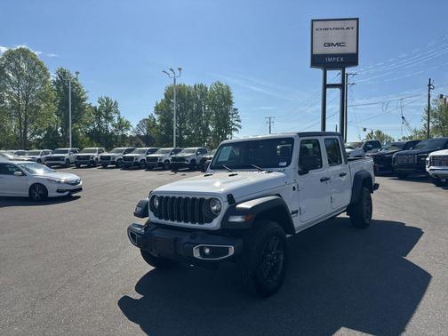 Bright White Clearcoat 2025 Jeep Gladiator Sport S