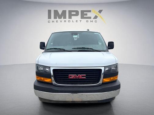 Summit White 2025 GMC Savana 3500 RWD 3500 Extended Wheelbase LT