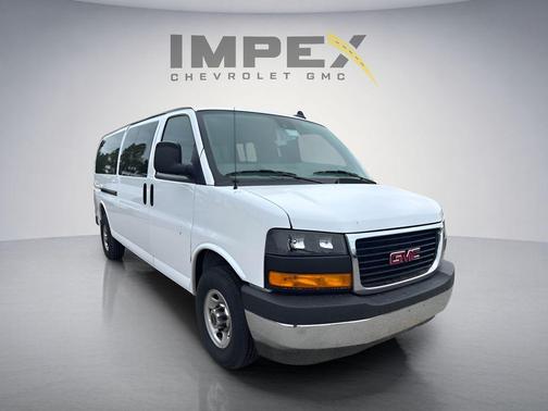 Summit White 2025 GMC Savana 3500 RWD 3500 Extended Wheelbase LT
