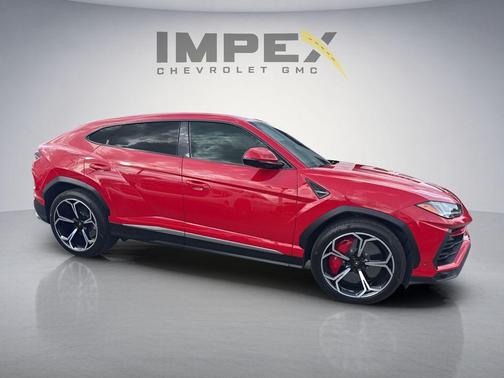 2022 Lamborghini Urus Graphite Capsule