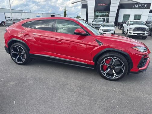 2022 Lamborghini Urus Graphite Capsule