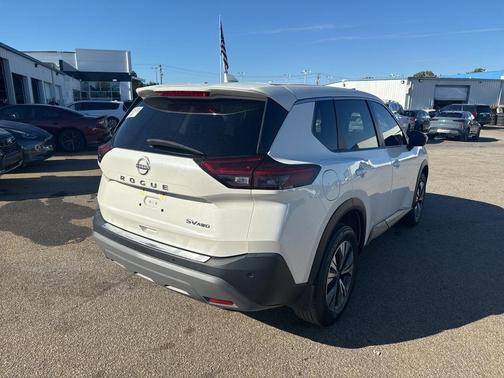 2022 Nissan Rogue SV