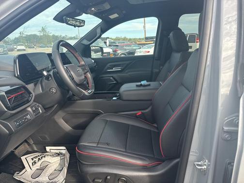 2025 Chevrolet Silverado EV RST