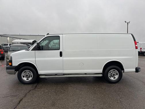 2022 GMC Savana 2500 Work Van