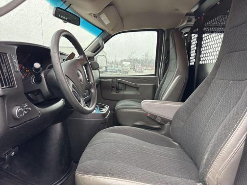 2022 GMC Savana 2500 Work Van