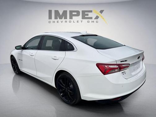 Summit White 2024 Chevrolet Malibu 1LT