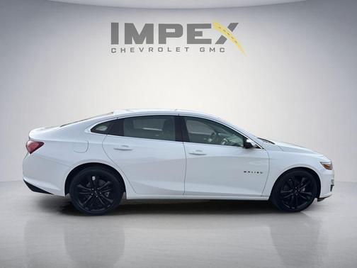 Summit White 2024 Chevrolet Malibu 1LT