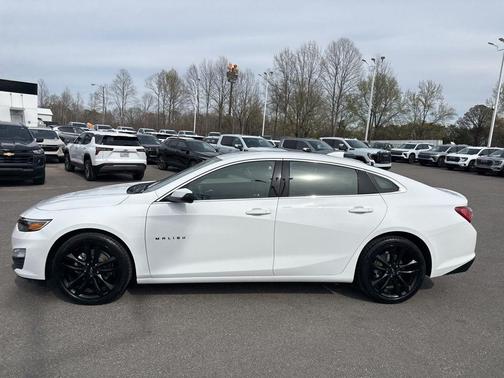 Summit White 2024 Chevrolet Malibu 1LT