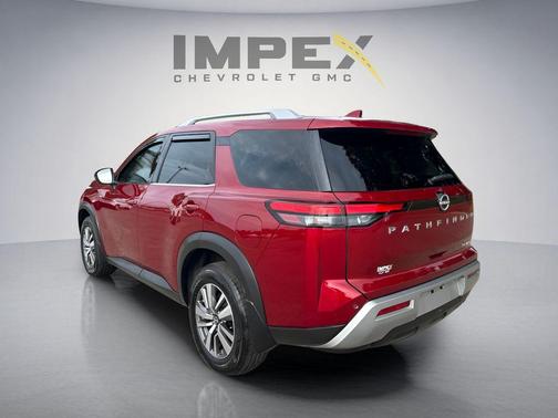 Scarlet Ember Tintcoat 2022 Nissan Pathfinder SL 4WD