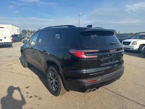 2025 GMC Acadia AWD AT4