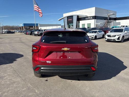 2025 Chevrolet Trax LS