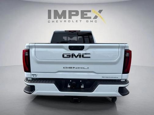 Glacier White Tricoat 2026 GMC Sierra 2500 Denali Ultimate