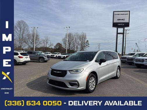 2024 Chrysler Pacifica Touring L